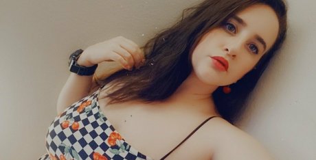 melody tmw naked actress pics