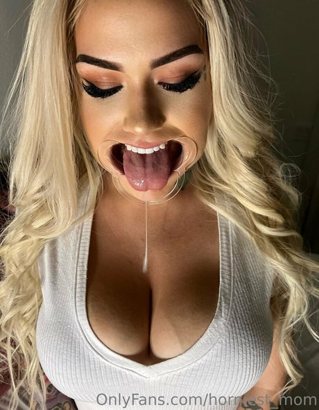 horniest mom pornstar erotic picture