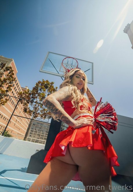 horniest mom model high quality image