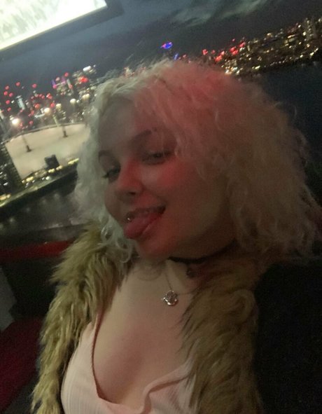 moniiquexxx nude model gallery