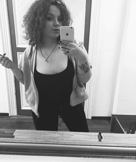 moniiquexxx model adult picture