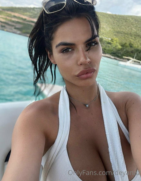 Dejana Simovic art model galleries