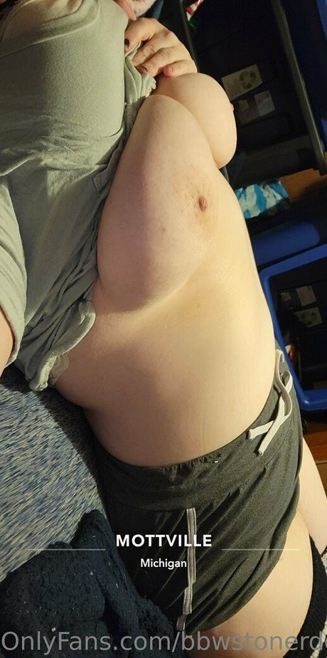 bbwstonerdoll pretty star archive