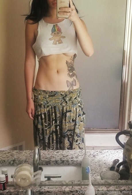 empressming model adult picture