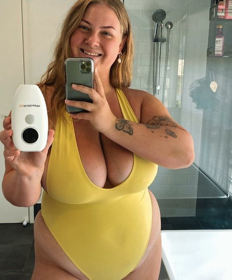 gloves onlyfans free nude pics