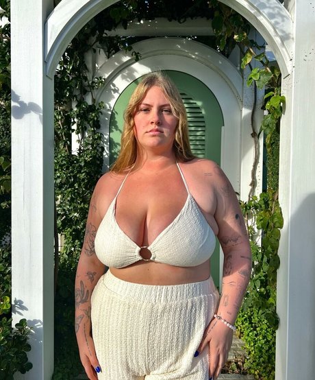 blonde shemale onlyfans hot xxx picture