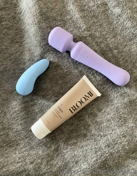 friskyfreckle star nudes images