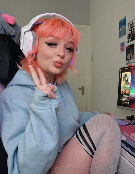 itskhloelol high quality actress pics