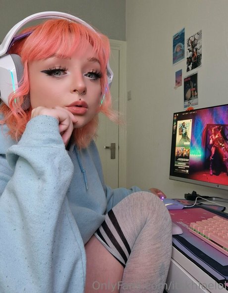 itskhloelol model nice pics