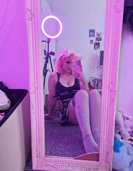 itskhloelol erotic star image