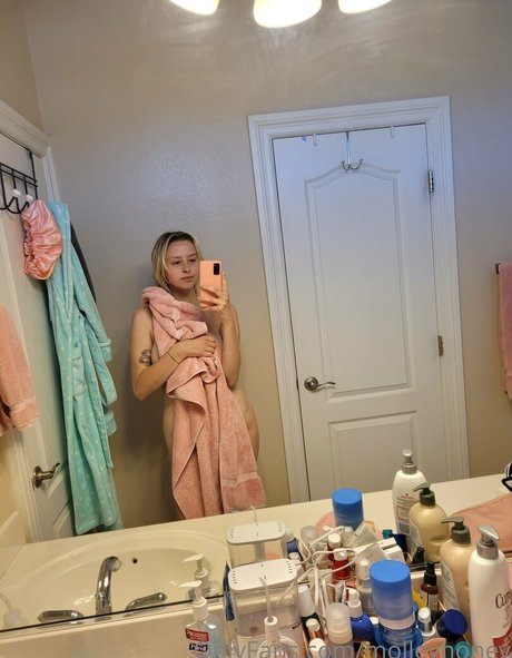 molleyhoney high quality pornstar pic