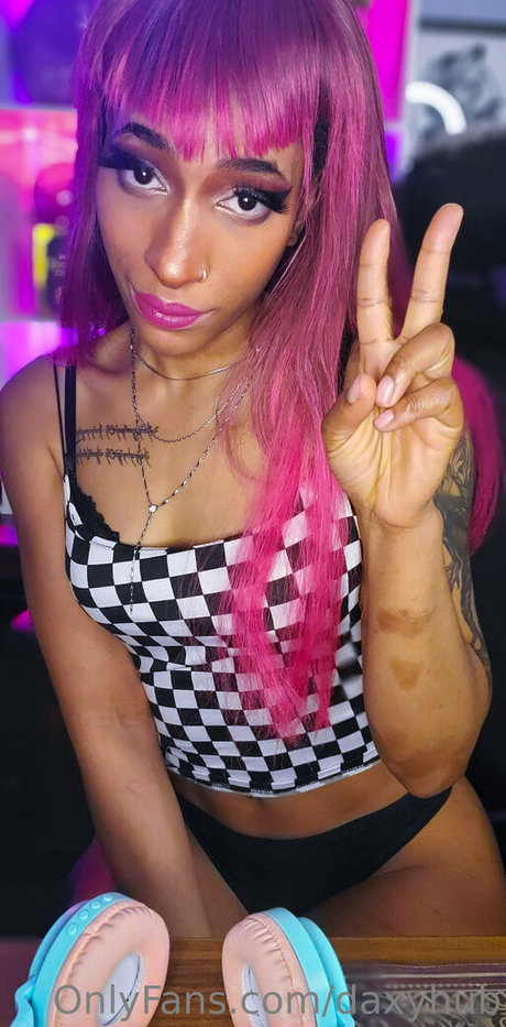 daxyhub exclusive star pics