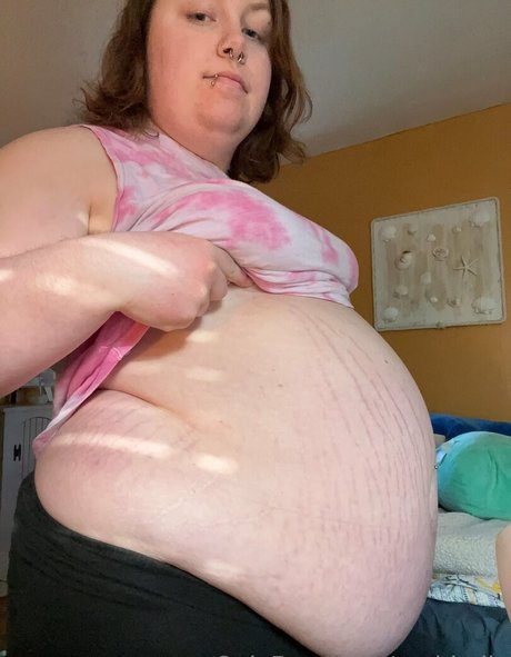 gothbelly model nude pic