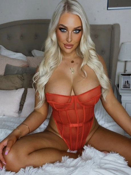 __ninaraee pornstar perfect photos