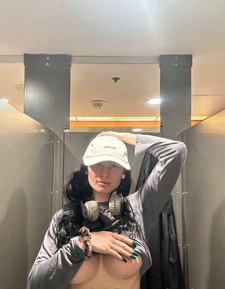 Taychaney xxx actress galleries