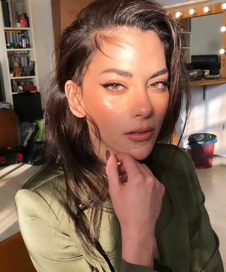 Inbar Lavi pornstar erotic archive