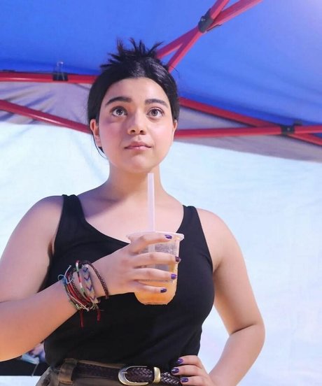 Iman Vellani pornstar xxx picture