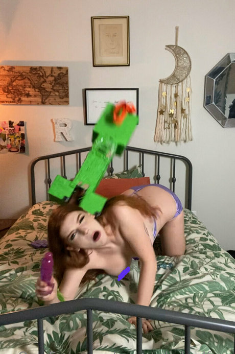 sexyredinbedfree nice star pics