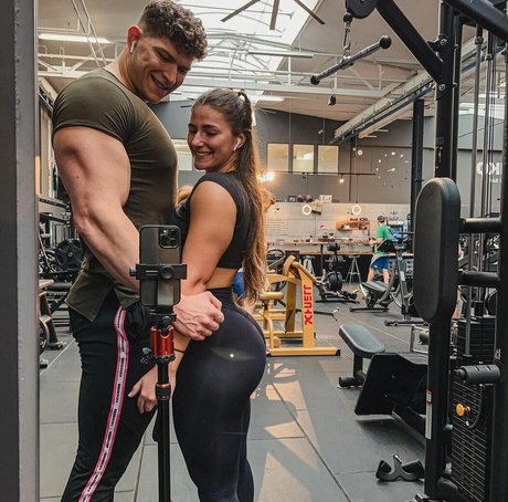 Leonie K model erotic photo