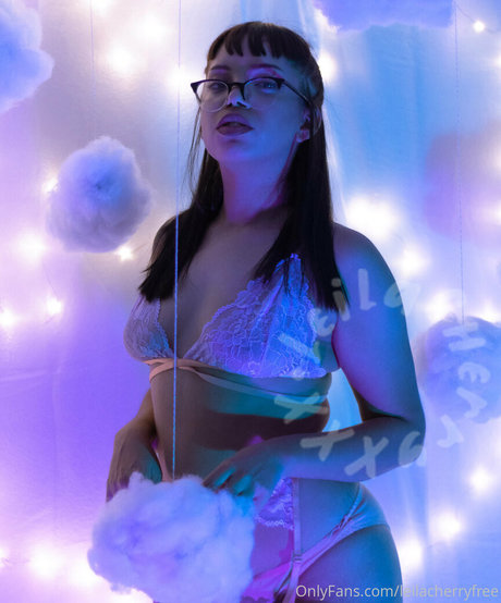 leilacherryfree star exclusive img