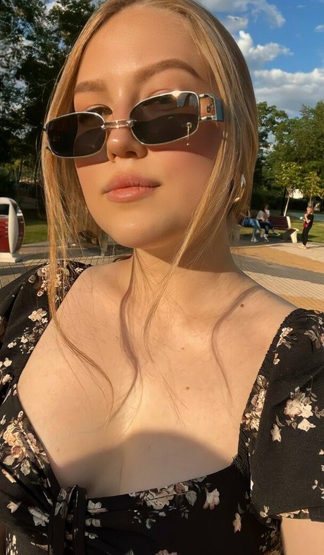 Chromatica ow hot model archive