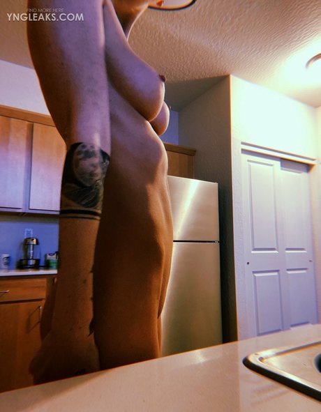 Lil Zoot adult actress image