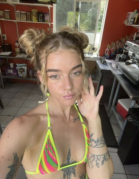 kambiiiii pornstar nudes pictures