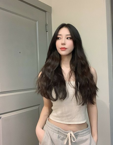 Luximity model high quality pics