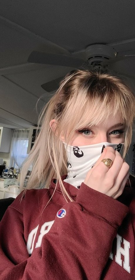 Sativa Skies art actress pictures