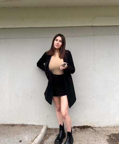 Clarisse Dupont nude star photo