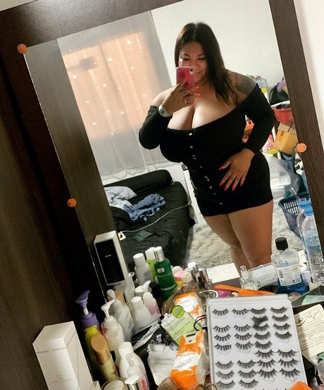 SaRa Chubby pornstar sex img