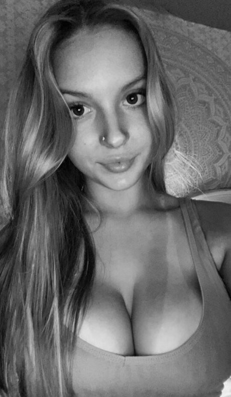 Lilly A star sex galleries