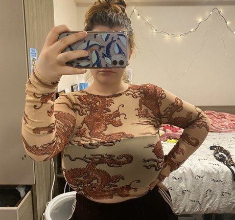 Charlotte A art star img