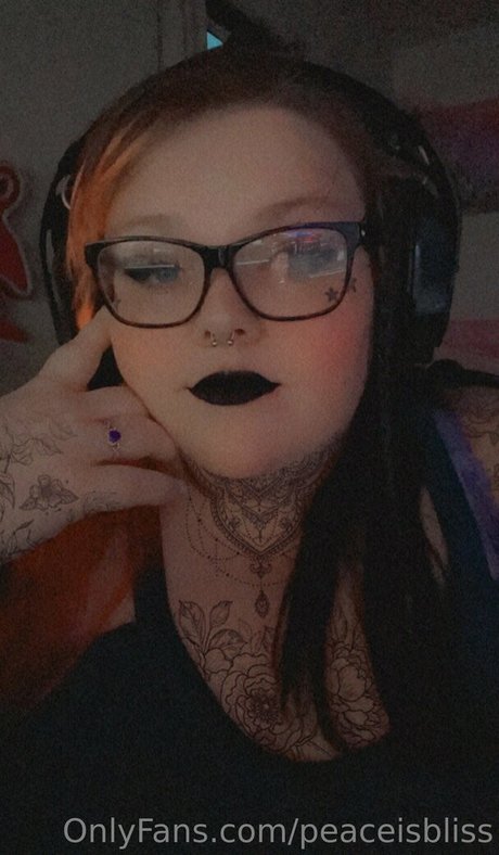 peaceisbliss pornstar naked archive