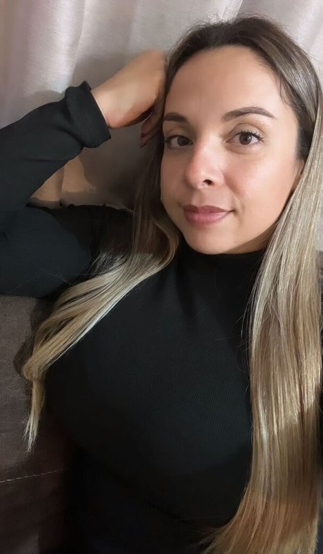 Lucero model pretty pictures