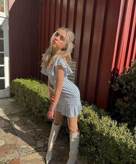 Jenna Davis model pornographic pic