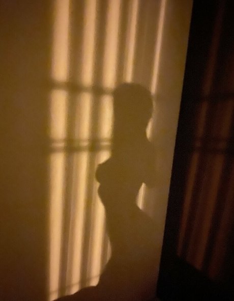 Sasha Shenderey xxx actress picture