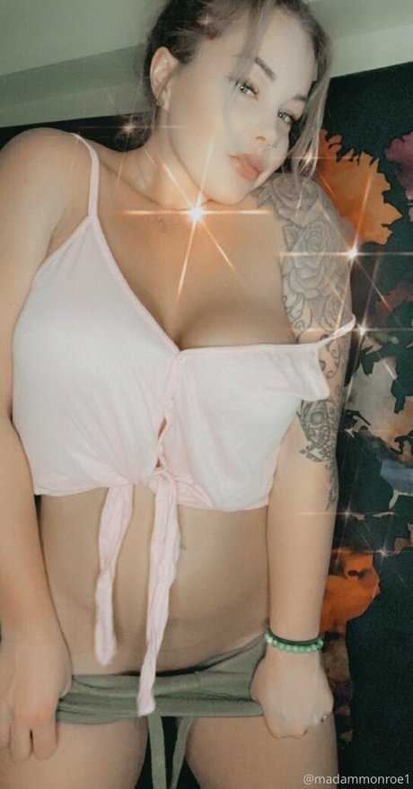 thecurvyqueen01 sex star galleries