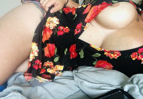 Goddess Dystopia sexy star gallery