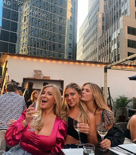 Taylor Z hd pornstar photo