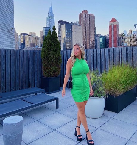 Taylor Z pornstar high quality picture