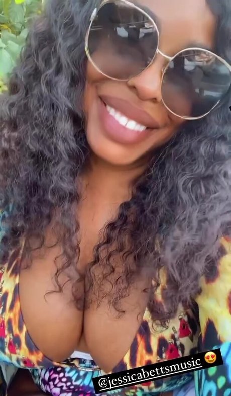 Niecy Nash star beautiful gallery