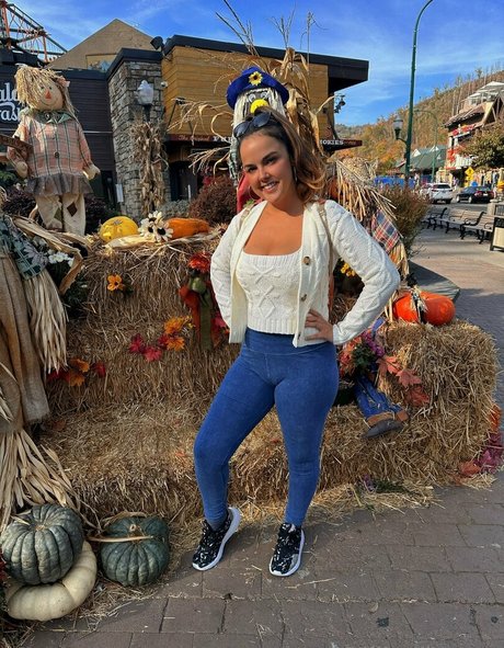 Dillionharper pornstar erotic photo