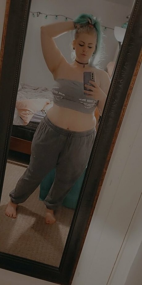 nikkimonstrosity hd actress images