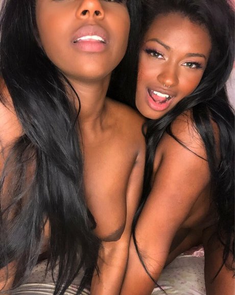 Samira Bombom nudes model img