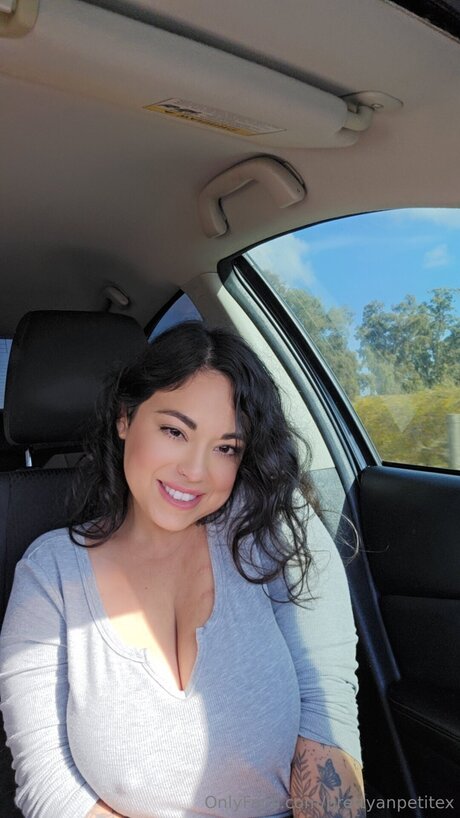 prettyanpetitex star free image