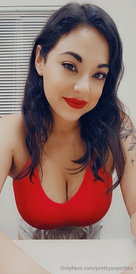 prettyanpetitex free star picture