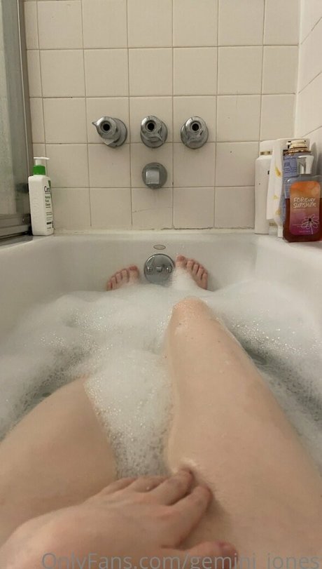 gemini jones beautiful actress picture