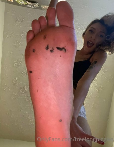 freelongpiggies pretty actress photos