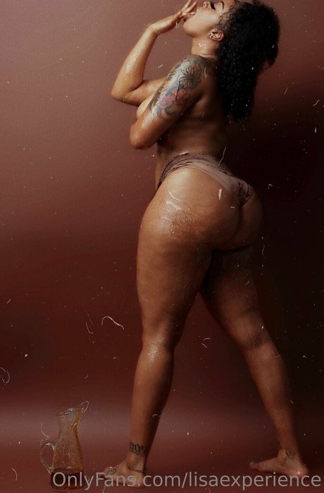 lisaexperience nude pornstar pictures